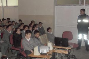 G&uuml;venlik dersi polis amcalarından