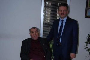 Gemlik Belediyesi'nden emekli &ouml;ğretmene ak&uuml;l&uuml; araba