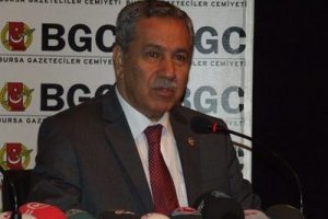 Arın&ccedil; Bursa'da tanıştığı gazeteci &ouml;l&uuml;nce...