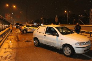 Bursa'da 9 ara&ccedil; birbirine girdi