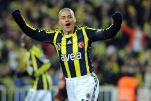 Fener Alex'le coştu