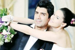 Yeni filminde t&uuml;rk&uuml; s&ouml;yledi