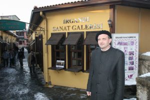6 asırlık Irgandı K&ouml;pr&uuml;s&uuml; sanat&ccedil;ıların merkezi oldu