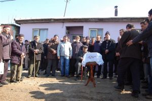 16 yıl sonra oğlunun kafatasını buldu