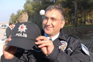 Polisin başına talih kuşu kondu