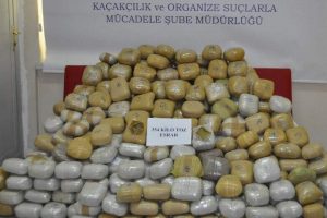 Bursa plakalı ara&ccedil;ta 354 kilogram uyuşturucu