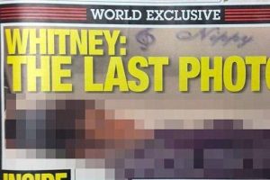 Whitney Houston'ı tabutunda bile rahat bırakmadılar