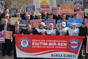 Eğitim-Bir-Sen'den "eşit işe eşit &uuml;cret" eylemi