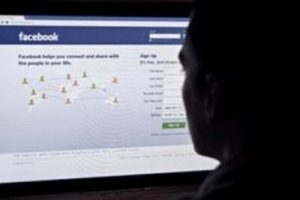 Kredi kartı hırsızları Facebook'ta