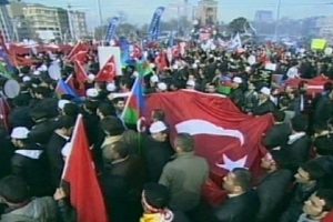 Hocalı katliamına Taksim'de dev protesto