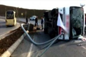 Yaralı halde &ccedil;ocuğunu aradı