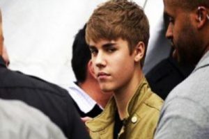 Justin Bieber İsmail YK'dan nerdesin s&ouml;ylerse...