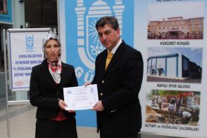 G&uuml;rsulu girişimci adaylarına sertifika