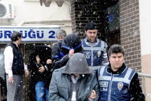 &Uuml;niversite &ouml;ğrencisi sahte parayla yakalandı