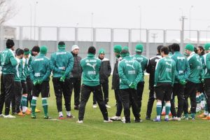 Bursaspor Karab&uuml;k'e bileniyor