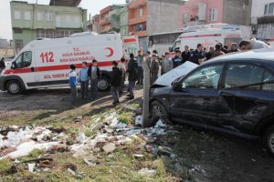 Dersi bırakıp kazayı seyretmeye geldiler