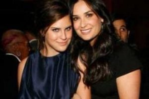 Demi Moore &ouml;l&uuml;m&uuml;n eşiğinden d&ouml;nd&uuml;