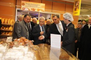 &Ouml;zdilek &Ouml;zl&uuml;ce hipermarketi kapılarını a&ccedil;tı
