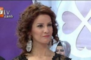 Esra Erol'dan mutlu evlilik form&uuml;l&uuml;