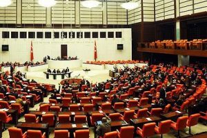 Meclis'in g&uuml;ndemi ''şiddet''