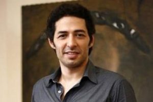Şair oluyor!