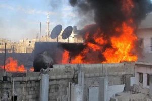 Suriye ordusu Rastan'ı bombalıyor