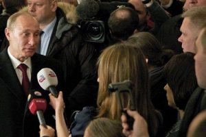 Rusya'da zafer Putin'in