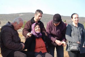İki evladını birden kaybeden annenin feryadı