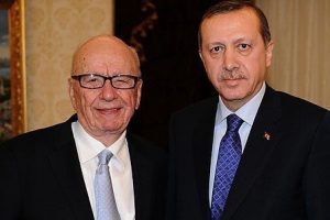 &Uuml;nl&uuml; medya patronu ile buluştu