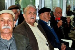Yaşlılar g&uuml;r&uuml;lt&uuml;den rahatsız olmuyor