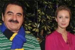 İbrahim Tatlıses'ten kadınlar g&uuml;n&uuml; mesajı