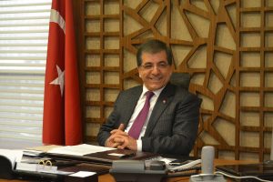 AK Parti laf değil iş &uuml;retiyor