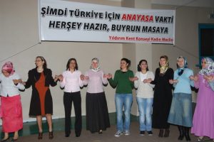 Kadınlardan 8 Mart'ta ''Ana hazır yasa bekleniyor'' mesajı