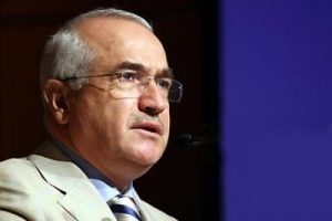 Anayasayı 4 parti ortak hazırlamalı