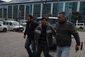 Eve sarhoş gelen oğlunun katili oldu