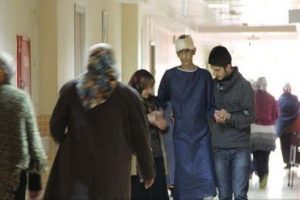 Yaşamaz dendi y&uuml;r&uuml;meye başladı