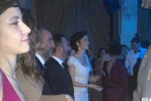 Cem Yılmaz'ın d&uuml;ğ&uuml;n&uuml;ndeki halay şov