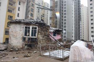 Tarihi binalar  kamulaştırılmayı bekliyor