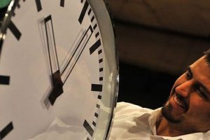 Saatler 25 Mart'ta ileri alınıyor