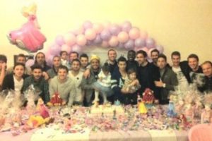 Vederson'un mutlu g&uuml;n&uuml;nde Aurelio s&uuml;rprizi