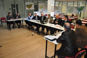 Meslek &ouml;rg&uuml;tlerinin bug&uuml;n&uuml; ve yarını