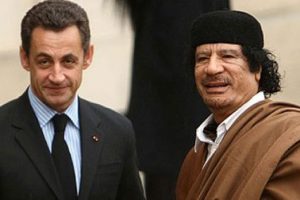 Kaddafi'nin yardımı başını ağrıttı
