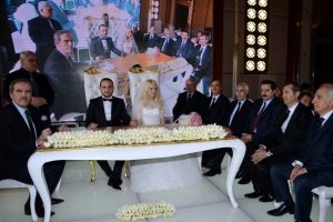 Hilton'da g&ouml;zleri kamaştıran d&uuml;ğ&uuml;n