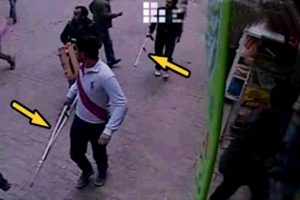 Koltuk değnekli, bastonlu kavga kamerada