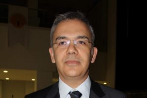 Sağlık kompleksine uzman itirazı