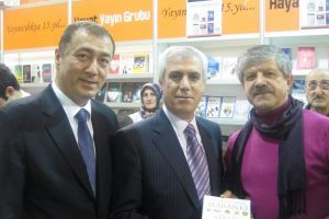 Ahmet Maranki kitap kurtlarıyla buluştu