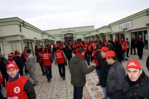 Bursa'da sendikalar arasında gerginlik