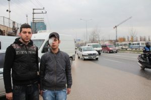 Otomobilin &ccedil;arptığı gen&ccedil; &ouml;l&uuml;mden d&ouml;nd&uuml;