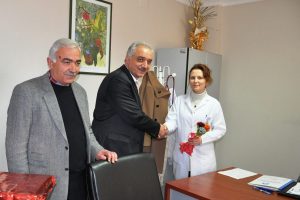 Tatlıoğlu sağlık &ccedil;alışanlarının Tıp bayramlarını kutladı