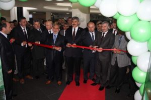 Yerel perakende sekt&ouml;r&uuml; d&uuml;nya markalarına kafa tutuyor